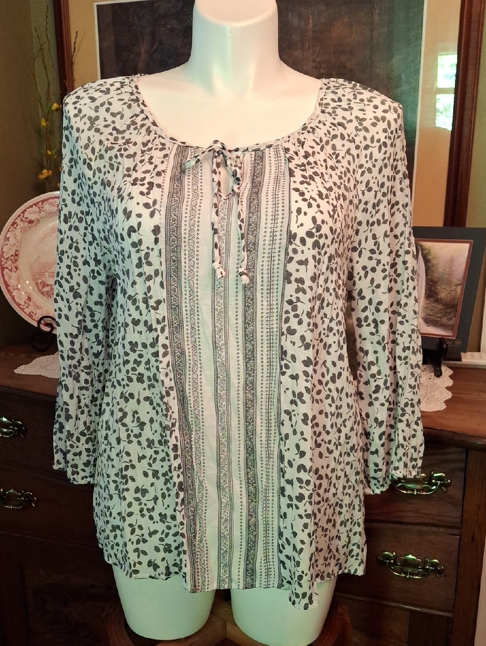 Como Vintage Cream and Black Floral Print Tie-Front Tunic